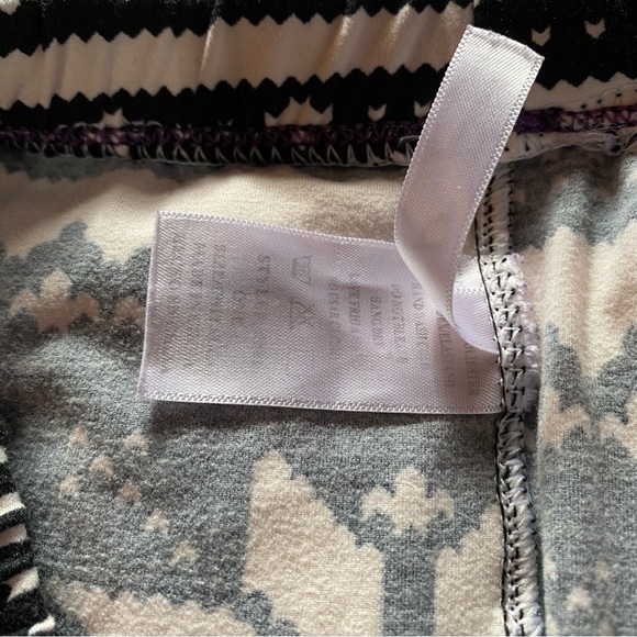 YPP Winter Holiday North Star Leggings - Picture 5 of 10